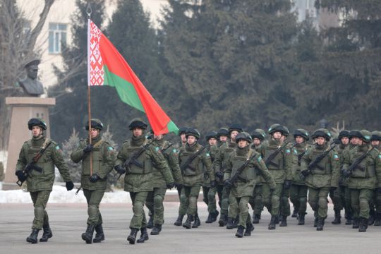 Rusia mulai tarik pasukan keluar dari Kazakhstan