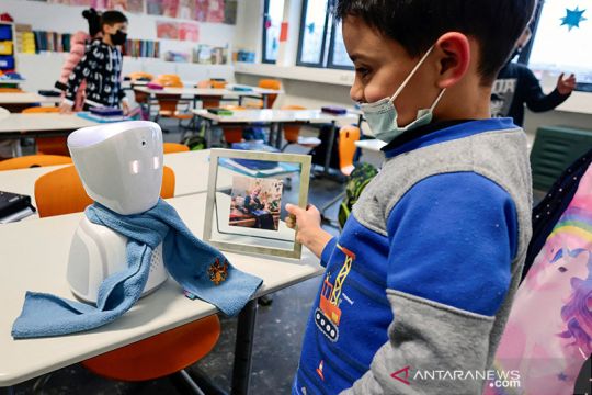 Kisah di balik robot yang jadi siswa dan bersekolah di Jerman