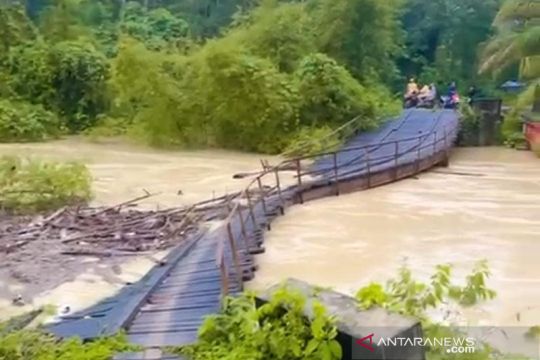 Akibat banjir, sebelas jembatan di Aceh Timur rusak parah