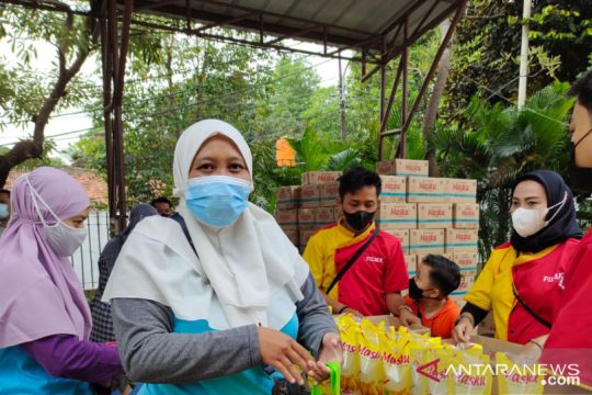 Pemkot Jakarta Selatan distribusikan 3.000 liter minyak goreng murah