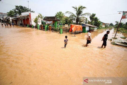 Banjir merendam tiga kecamatan di Pasuruan