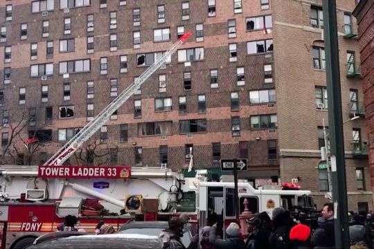 19 orang tewas dalam kebakaran apartemen di New York