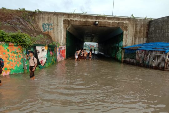 Banjir di wilayah Tangerang ganggu aktifitas ekonomi warga