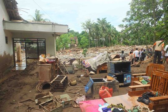 239 rumah di lima kecamatan di Jember terdampak banjir bandang