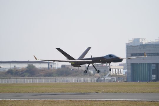 Keluarga UAV Wing Loong China sambut kehadiran model all-composite