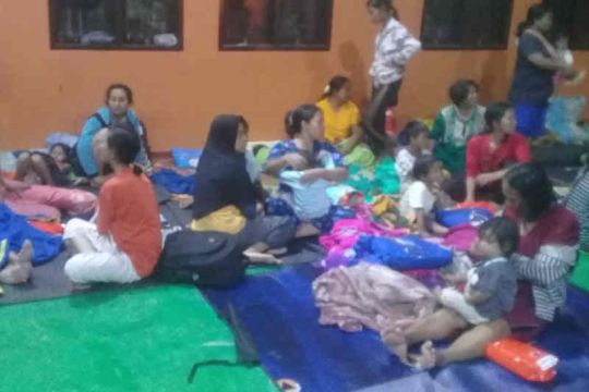 BPBD Kabupaten Cirebon evakuasi warga terdampak banjir