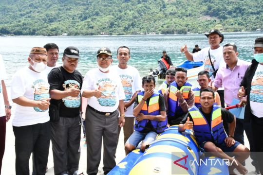 Bupati Gorontalo Utara ajak warga promosikan wisata Pulau Diyonumo