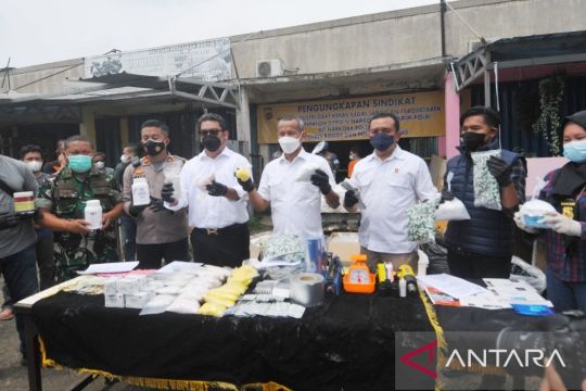 Bareskrim bongkar praktik produksi obat keras ilegal di Bogor