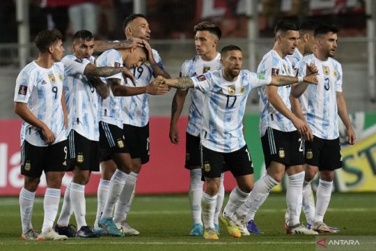 Argentina raih kemenangan 2-1 atas Chile