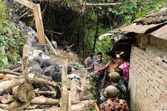 Pemkot Magelang perbaiki rumah korban longsor lewat program RTLH