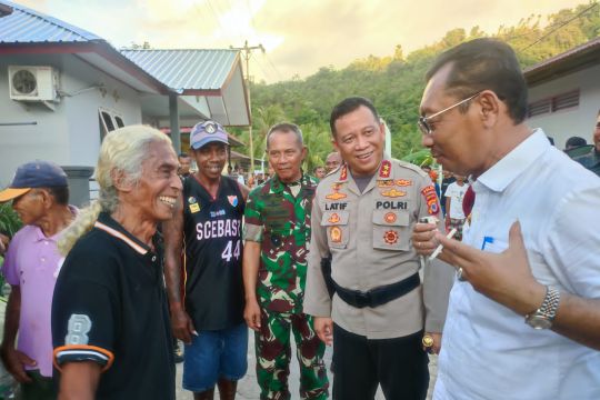Forkopimda Maluku mengunjungi warga Kariuw di Aboru
