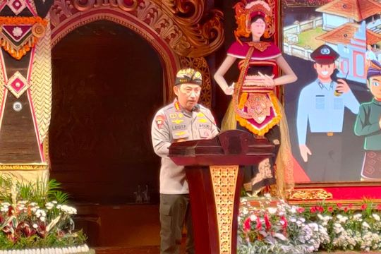 Kapolri kukuhkan Bankamda dan Forum Sipanduberadat di Bali