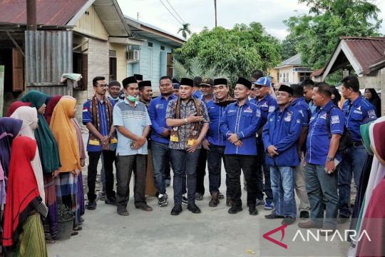 Anggota DPR sebut ulama dan pesantren kunci pembangunan di Aceh
