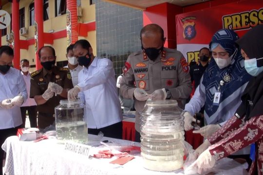 Polda Kalteng musnahkan ribuan gram narkoba asal Kalbar dan Kalsel