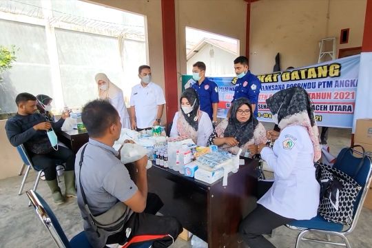 Dinkes Aceh Utara dirikan posko pengobatan bagi korban banjir