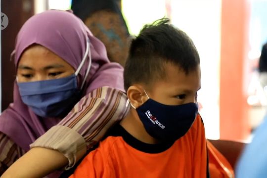 Anak berkebutuhan khusus di Kota Tangerang divaksinasi COVID-19