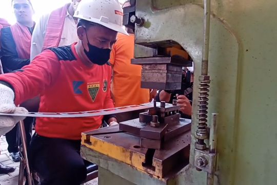 Krakatau Steel dorong pengembangan UMKM produk logam