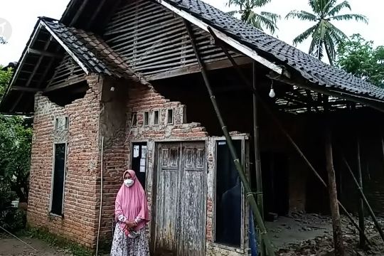 Inventarisasi kerusakan rumah akibat gempa Pandeglang