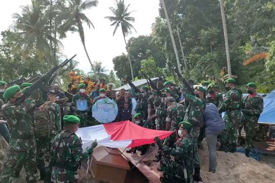Serda Miskel Korban Penembakan KKB dimakamkan Di Raja Ampat
