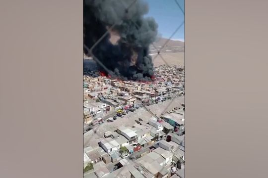 Kebakaran hebat hanguskan 100 rumah di Chile