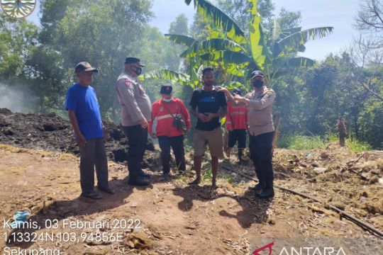 Area produksi tempurung arang di Sekupang  terbakar Page 2 Small