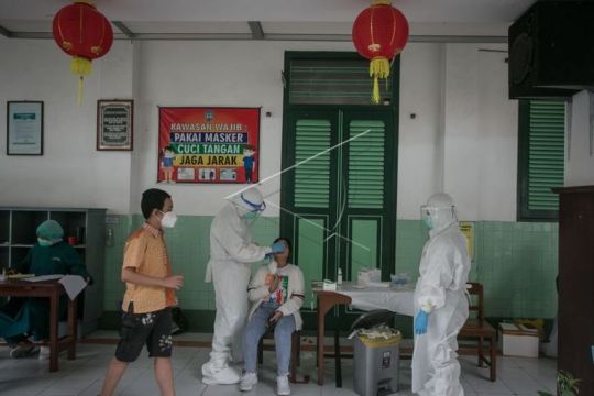 Pemkot Solo menghentikan sementara pembelajaran tatap muka Page 1 Small