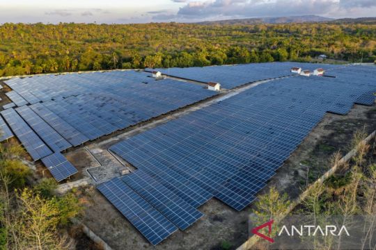 IMPC pasang panel surya di pabrik dukung pengurangan emisi karbon