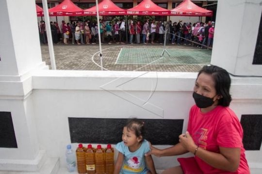 Operasi pasar minyak goreng Page 4 Small