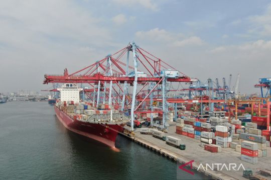 Grup usaha Pelindo catat kenaikan arus peti kemas 6,8 persen