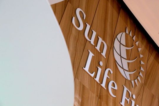 Manulife, Sun Life catat penurunan laba kuartal I karena COVID Asia