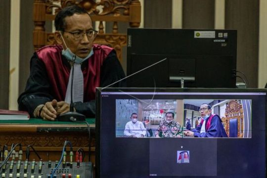 Sidang tuntutan Bupati nonaktif Banjarnegara Page 1 Small