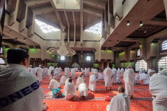 Calhaj memilih miqat umrah di Masjid Aisha karena lebih dekat