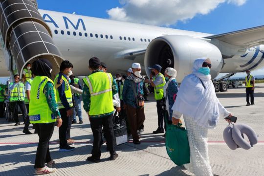 Jamaah haji Kloter Empat Embarkasi Lombok telah tiba di Tanah Air
