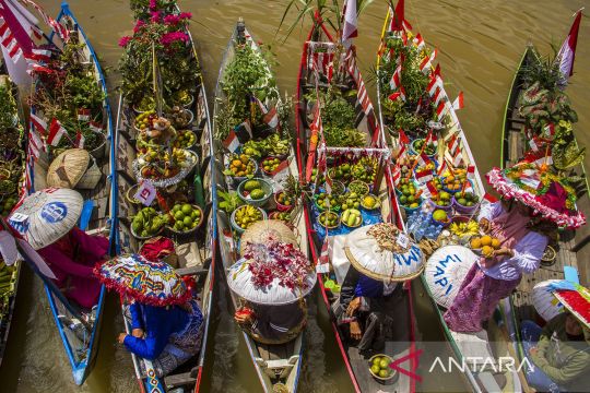 Festival budaya pasar terapung di Sungai Martapura