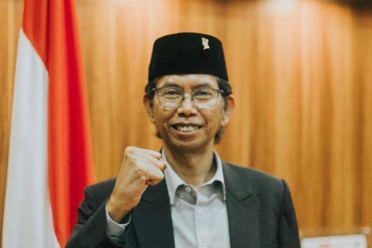Ketua DPRD Surabaya ajak anak-anak muda teladani pahlawan