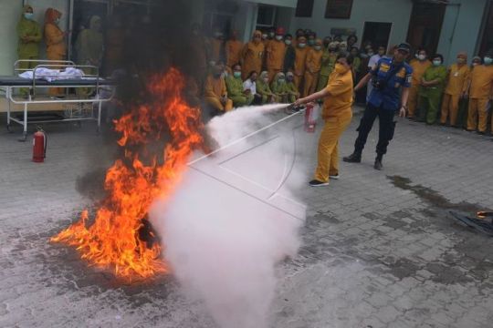 Simulasi penanggulangan kebakaran di rumah sakit Page 3 Small