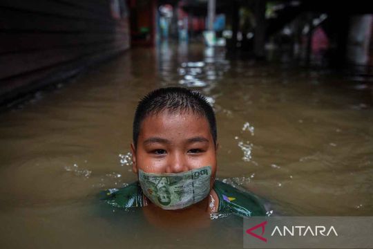 Banjir rendam kawasan Nonthanburi, Bangkok