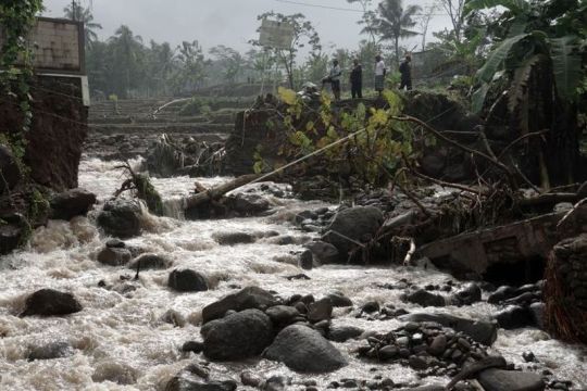 Banjir bandang di Banyumas Page 4 Small