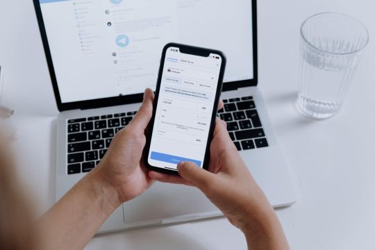 Tiga cara mudah kirim uang ke luar negeri