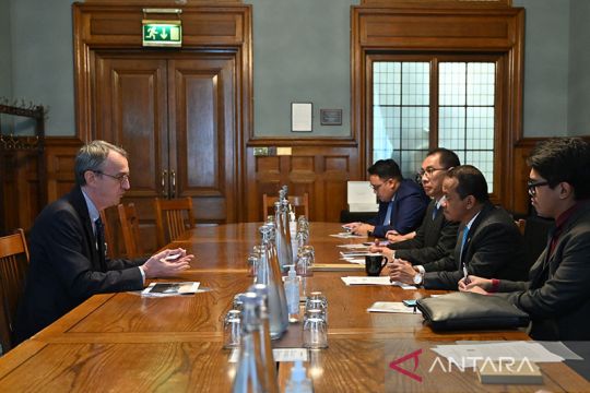 Bahlil minta investor Prancis kolaborasi dengan pengusaha lokal