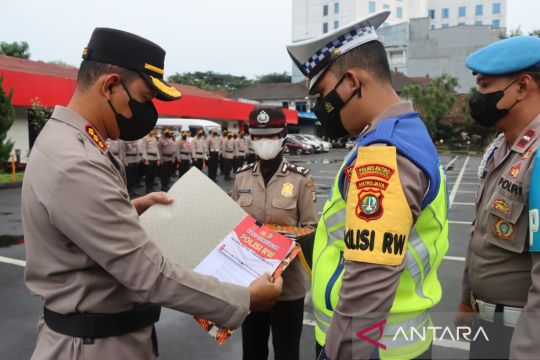 Polres Metro Tangerang Kota kukuhkan 1.320 personel jadi polisi RW