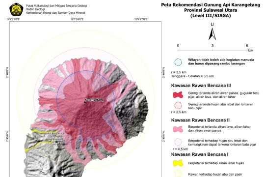 Badan Geologi minta warga tak mendekati kawah Gunung Karangetang