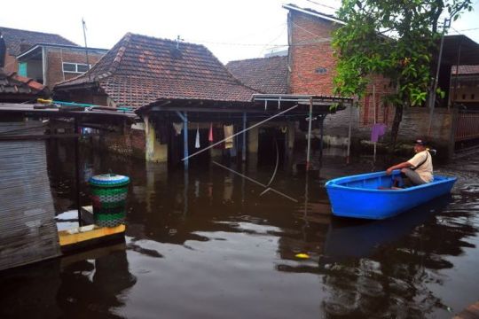 Ratusan rumah di Kudus terendam banjir Page 2 Small