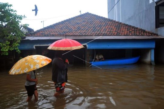 Ratusan rumah di Kudus terendam banjir Page 3 Small