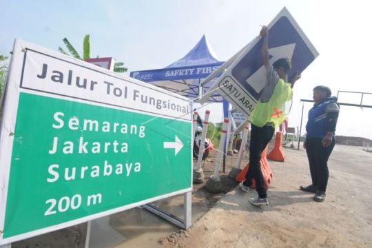 Arus balik di jalan tol fungsional Solo-Yogyakarta Page 1 Small