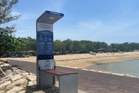 Stasiun pengisian tenaga surya dipasang di destinasi wisata Bali