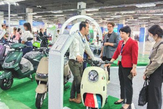 Kendaraan Listrik Energi Baru di Distrik Gangbei Kota Guigang Memasuki Pasar "Blue Ocean" ASEAN