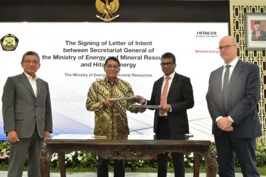 Gencar turunkan emisi GRK, pemerintah gandeng Hitachi