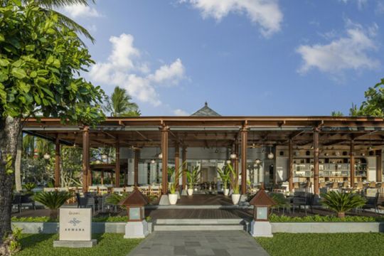 Restoran Arwana di The Laguna, Bali Hadirkan Pengalaman Baru Kuliner di Tepi Pantai