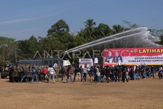 Latihan Sispamkota di Magelang Page 2 Small